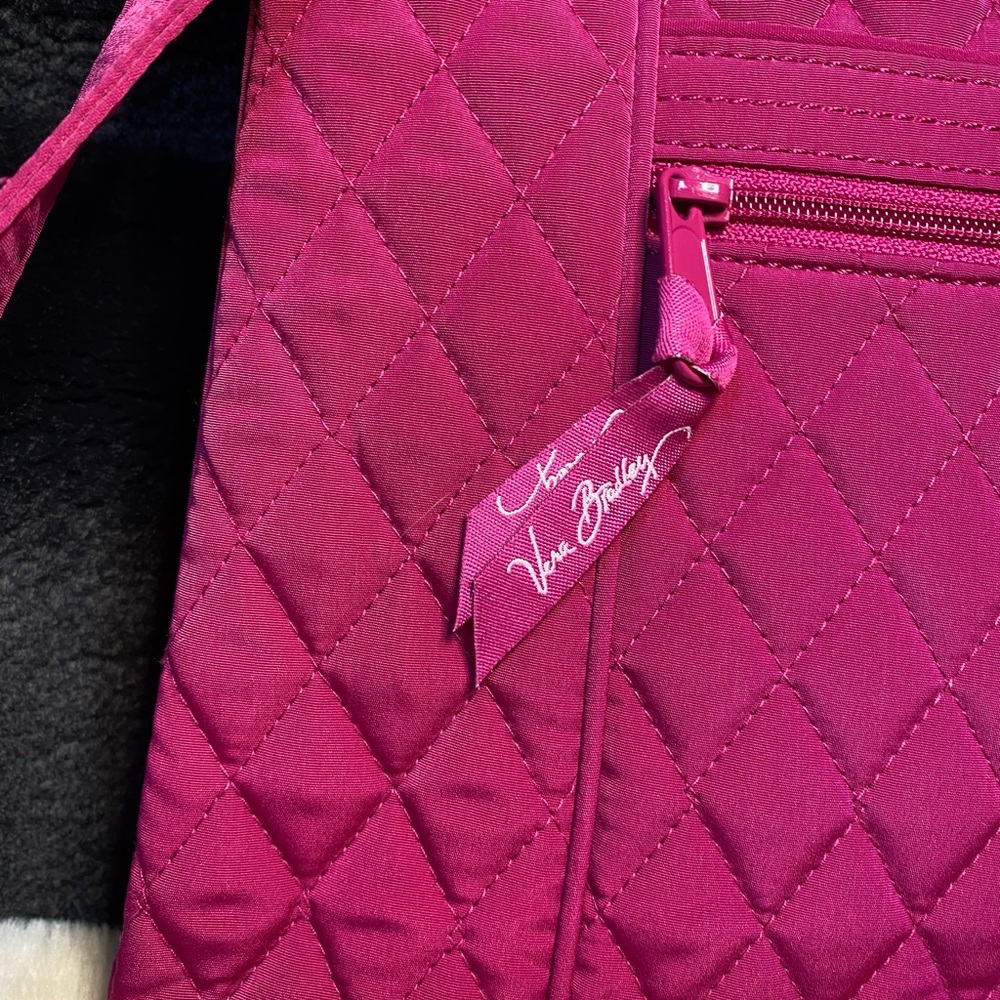 SOLD Vera Bradley Magenta Hipster Bag EUC - Picture 3 of 8